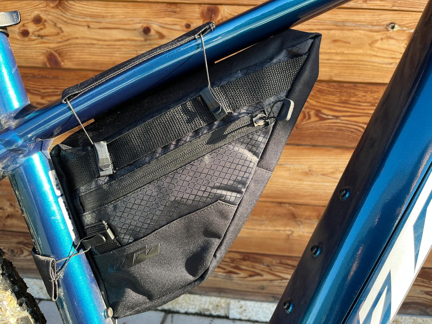 Original KTM Tasche Rahmentasche Dreieckstasche perfekter Halt dank Schnurrverschluss an jedem Bike