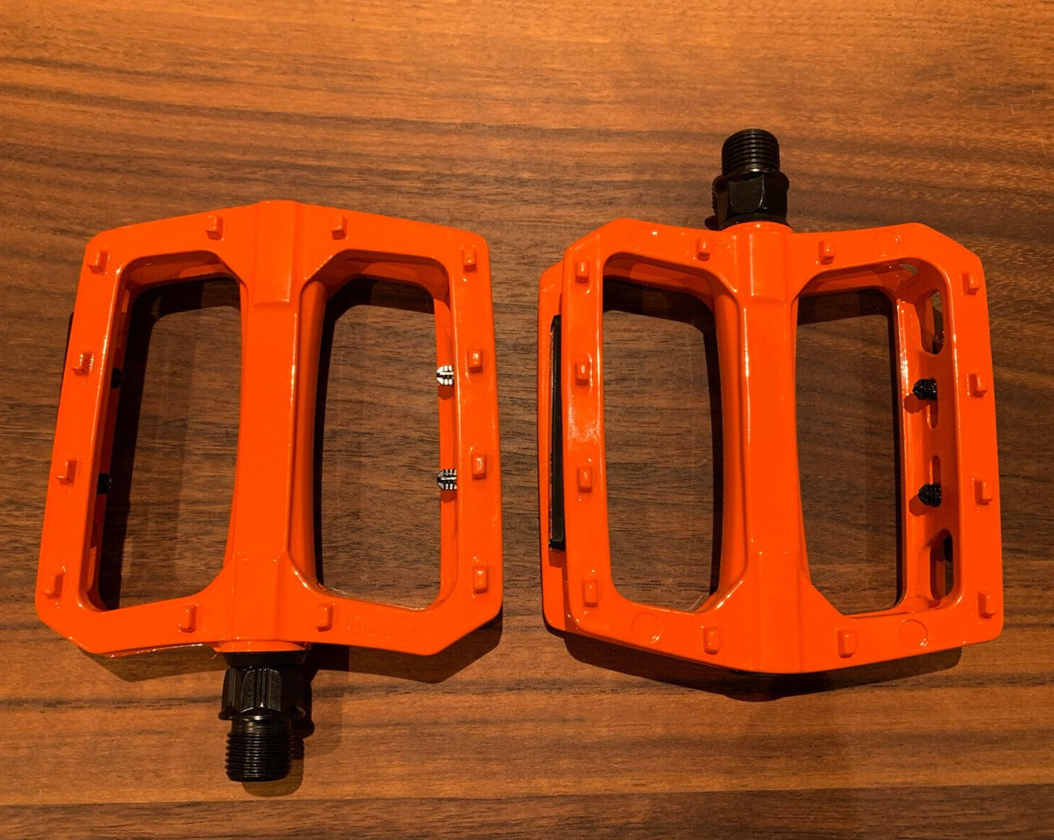 fahrrad pedale orange KTM Fahrrad Pedale, 2 Pedale, Bärentatzen Alu KTM Trail / BMX Pedals orange NEU