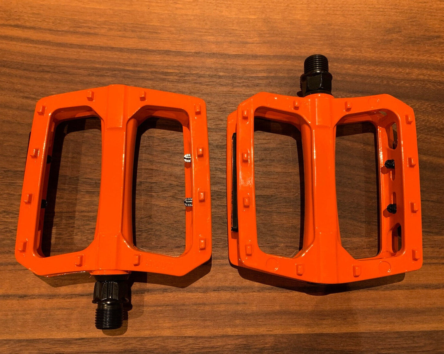 KTM Fahrrad Pedale, 2 Pedale, Bärentatzen Alu KTM Trail / BMX Pedals orange NEU