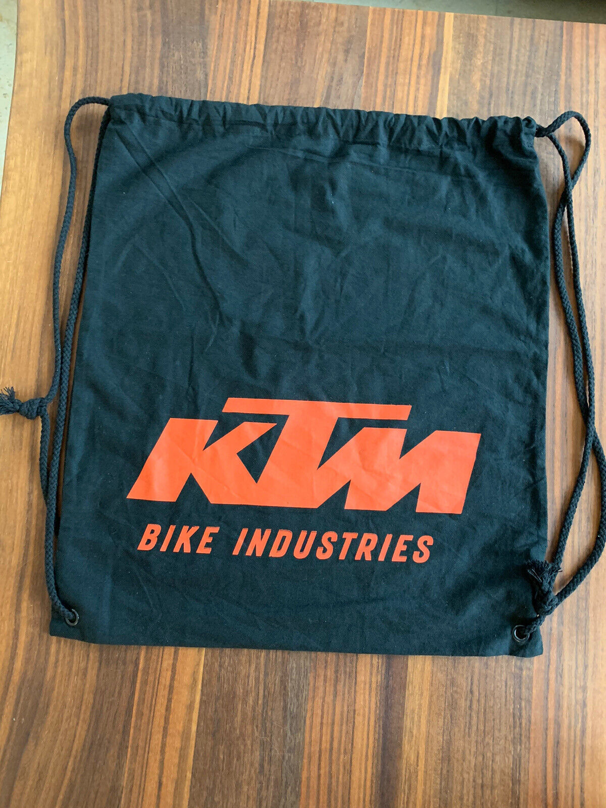 KTM Turnbeutel, Retrobeutel, Rucksack Beutel - modern und praktisch in Schwarz