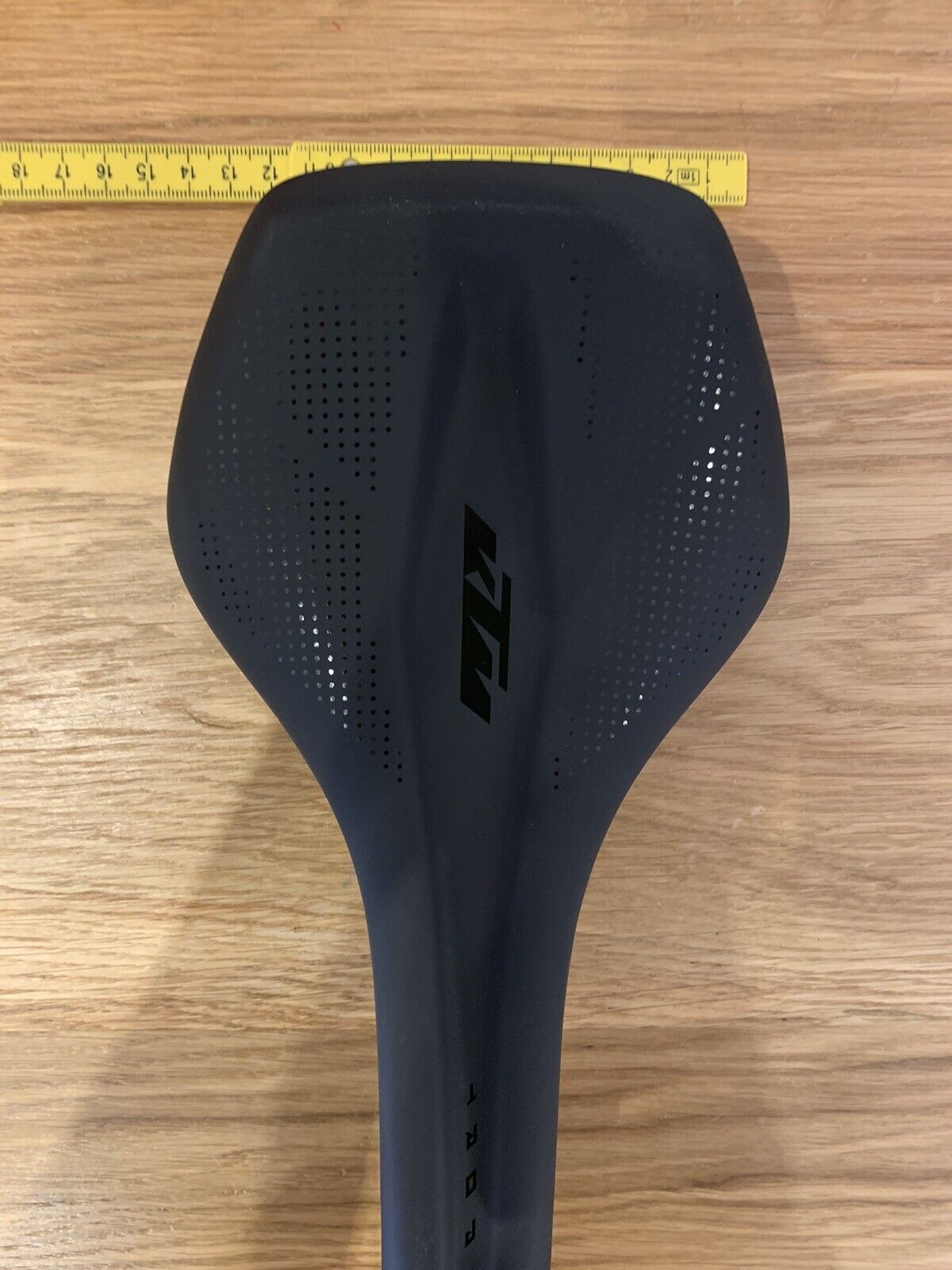KTM Sport Fahrradsitz Sattel Fahrradsattel  schwarz Sitz Sattel NEU
