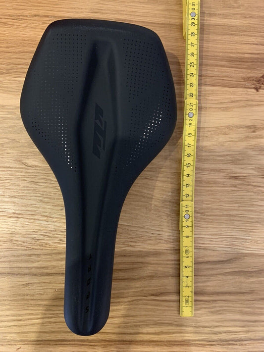 KTM Sport Fahrradsitz Sattel Fahrradsattel  schwarz Sitz Sattel NEU