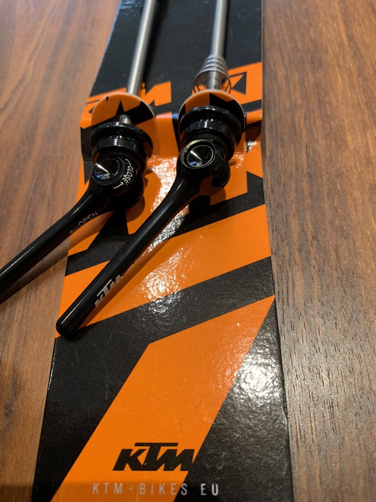 KTM Schnellspannset Schnellspanner schwarz Fahrrad MTB Bike NEU
